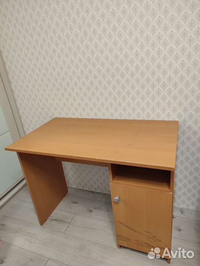 Письменный стол