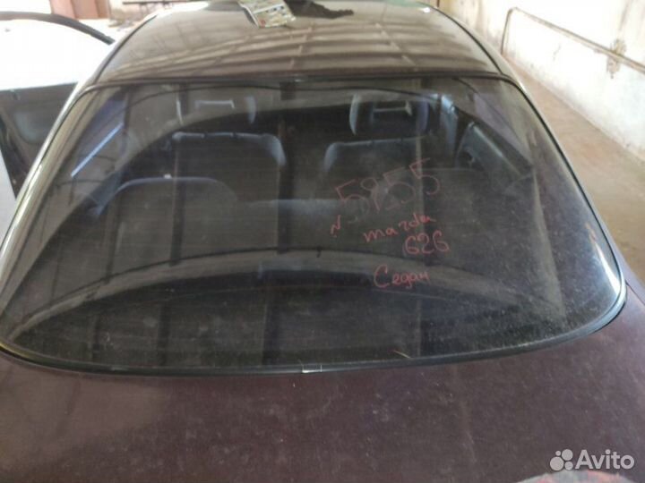 Стекло заднее Mazda 626 Ge седан 1.8 FP 1992