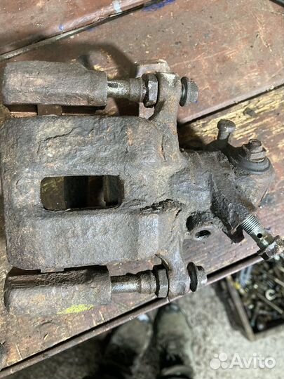 Суппорт задний honda civic 4d