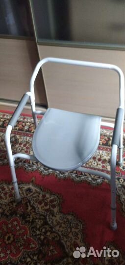 Туалетное кресло для инвалидов