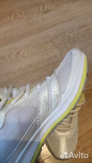 Кроссовки женские demix 37 р