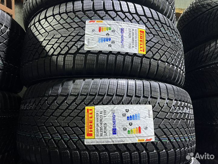 Pirelli Scorpion Winter 2 285/40 R23 117V