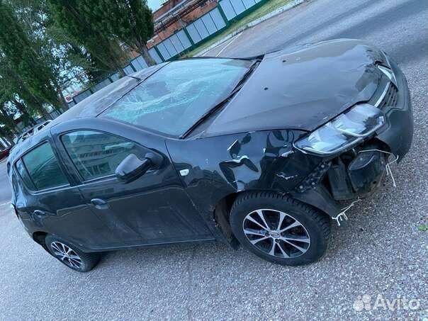 Renault Sandero 1.6 МТ, 2014, битый, 60 000 км