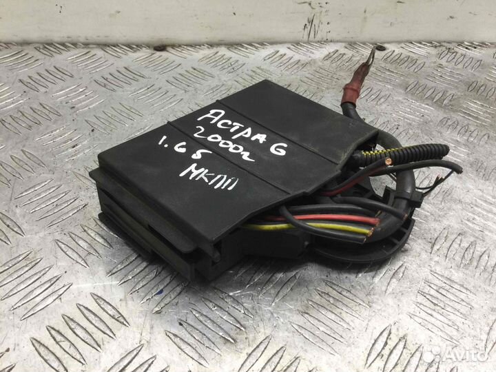 Блок предохранителей Opel Astra X16xel