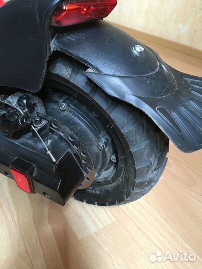 Электросамокат Tribe Maya