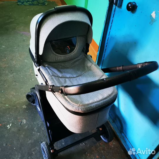 Продам детскую коляску 2 в 1