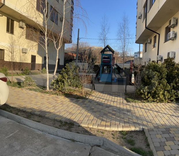 3-к. квартира, 100 м², 3/5 эт.