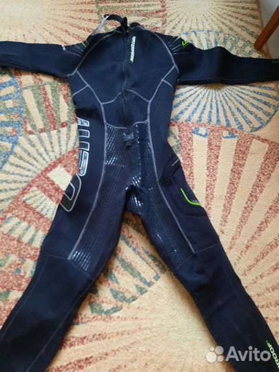 Гидрокостюм