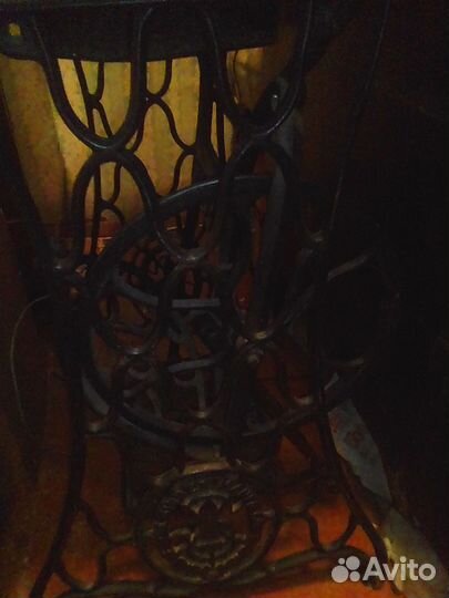 Швейная машинка зингер ножная