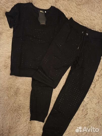 Костюм спортивный