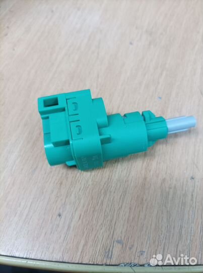 Датчик стоп сигнала