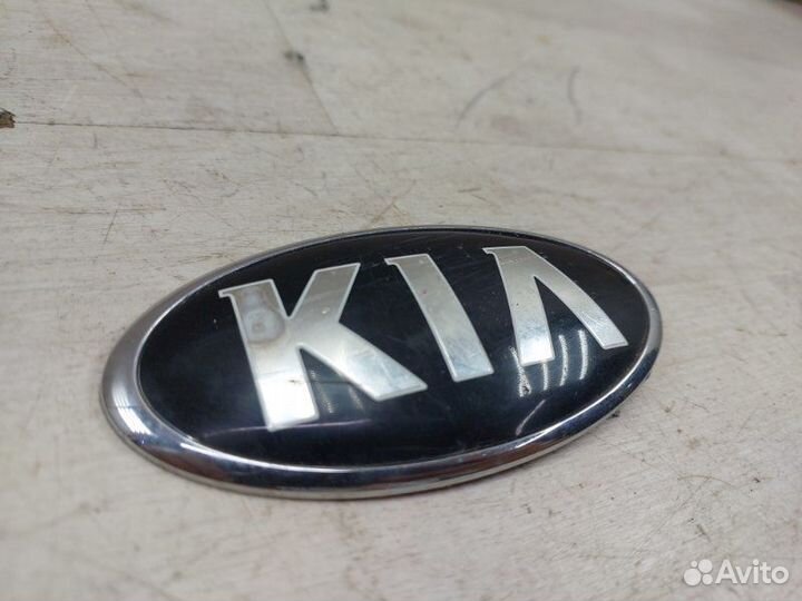 Эмблема на решетку радиатора передняя Kia Optima