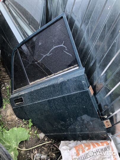 Дверь 2107 задняя правая в сборе