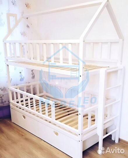 Кровать Домик