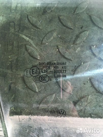 Стекло двери переднее правое (Volkswagen Touareg)