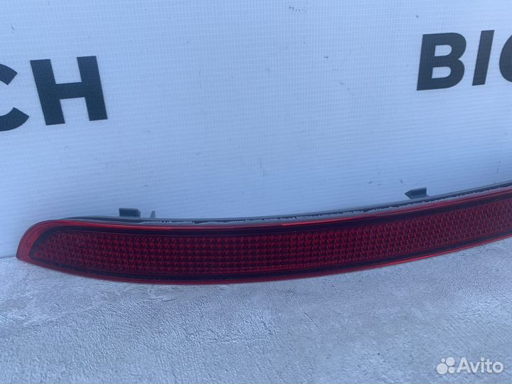 Отражатель в задний бампер Mercedes A1668200174