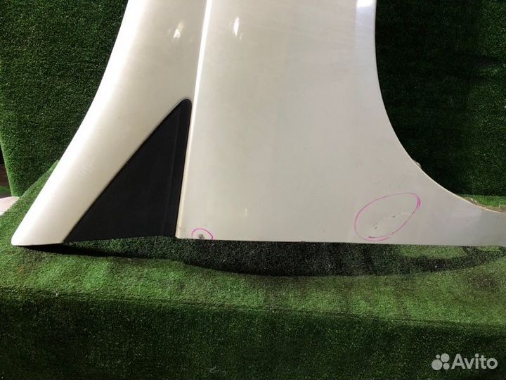 Крыло переднее правое Nissan Liberty RM12