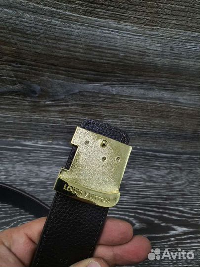 Ремень золотой Louis Vuitton