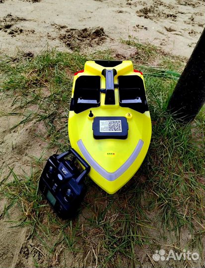 Прикормочный кораблик v020w