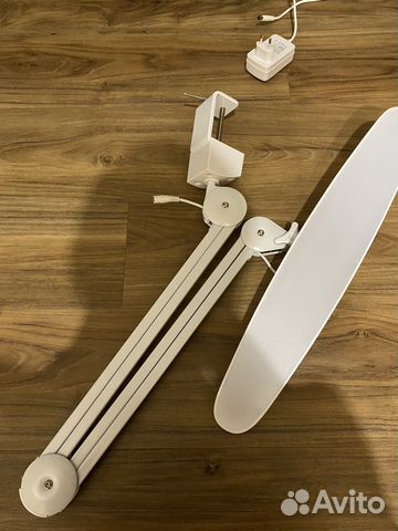 Настольная лампа