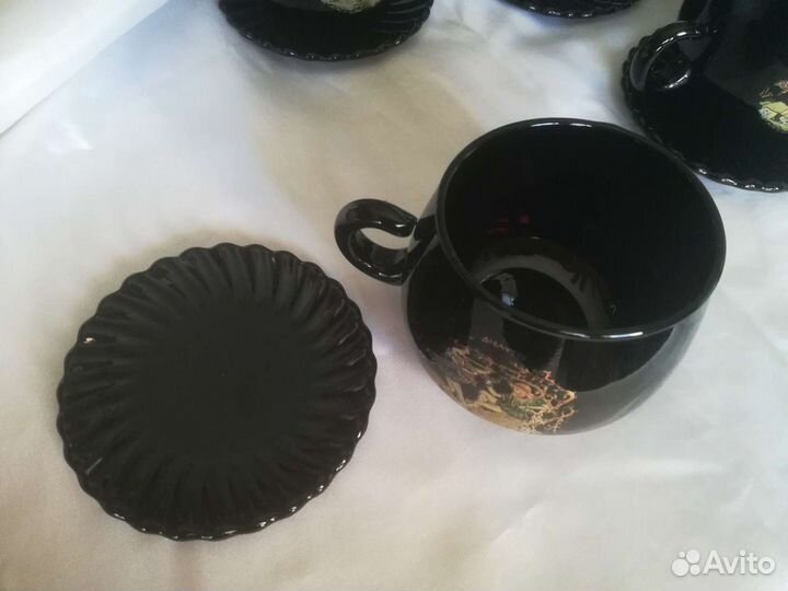 Сервиз из цветного стекла