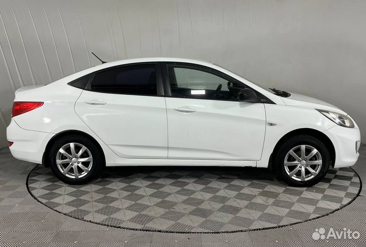 Hyundai Solaris 1.6 AT, 2013, 203 100 км