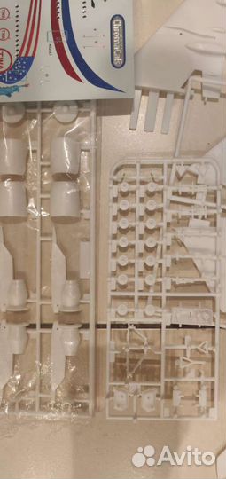 Сборная модель самолета масштаб 1.144