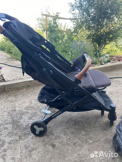 Прогулочная коляска yoya