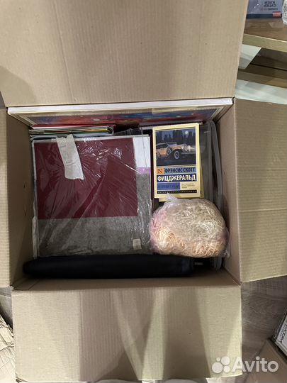 Материалы для творчества коробкой