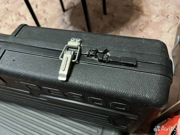 Педалборд Behringer PB600 с педалями