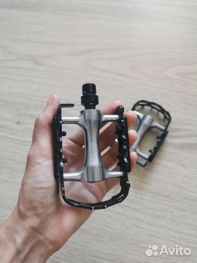 Педали для велосипеда