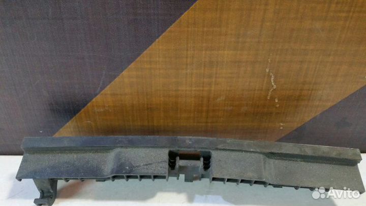 Крепление запасного колеса Volkswagen Touareg 7L