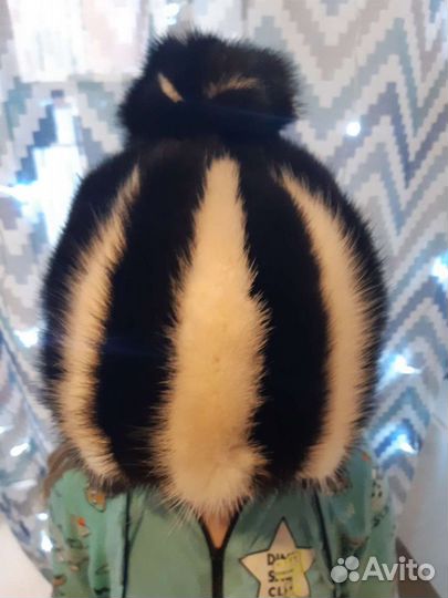 Шапка для девочки новая