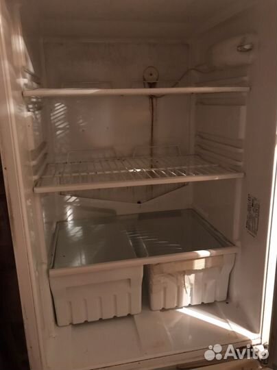 Холодильник stinol