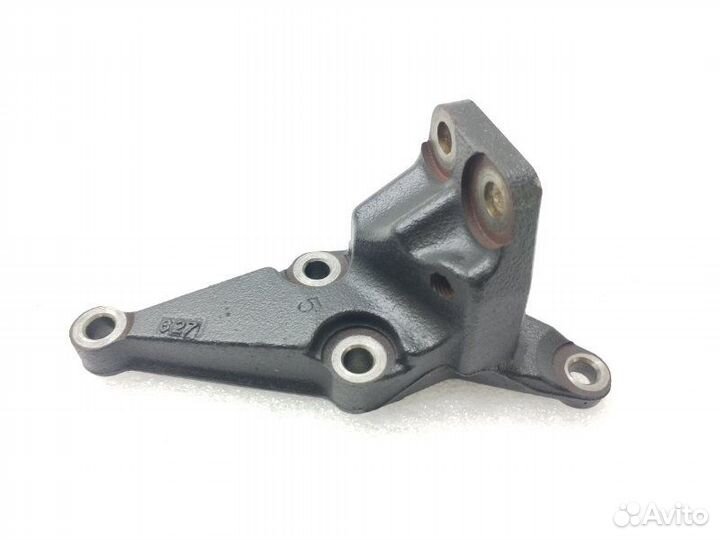 Кронштейн двигателя правый Toyota Wish ZNE10G 1.8