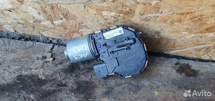 Моторчик стеклоочистителя передний Opel Astra J 2