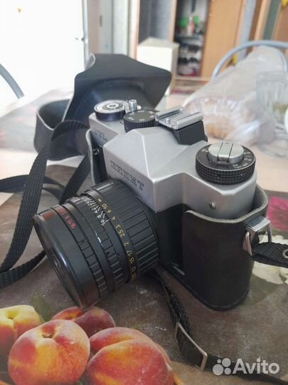 Плёночный фотоаппарат zenith зенит