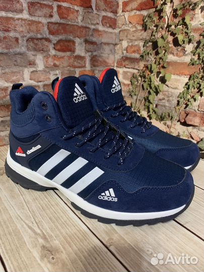 Adidas Зимние с мехом подростковые кроссовки