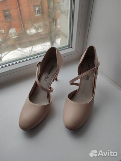 Туфли женские 40 размер новые