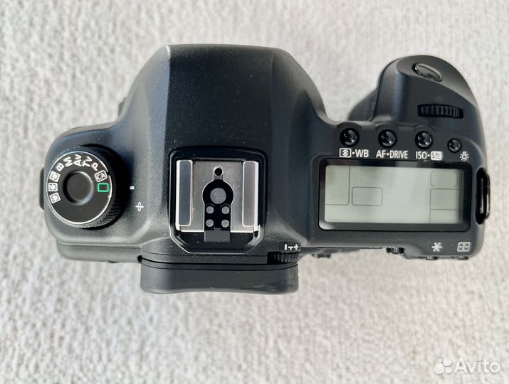 Canon EOS 5D Mark ll + EF 24-70mm f/2.8L USM