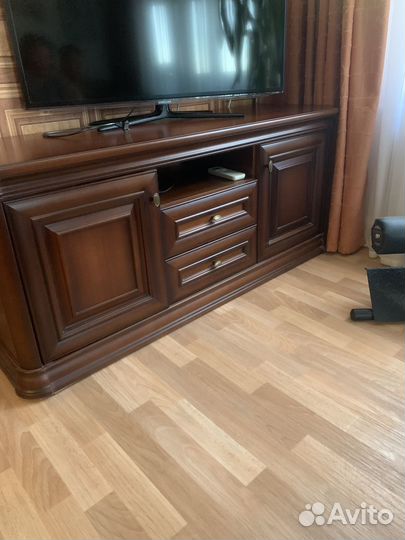Тумба под телевизор