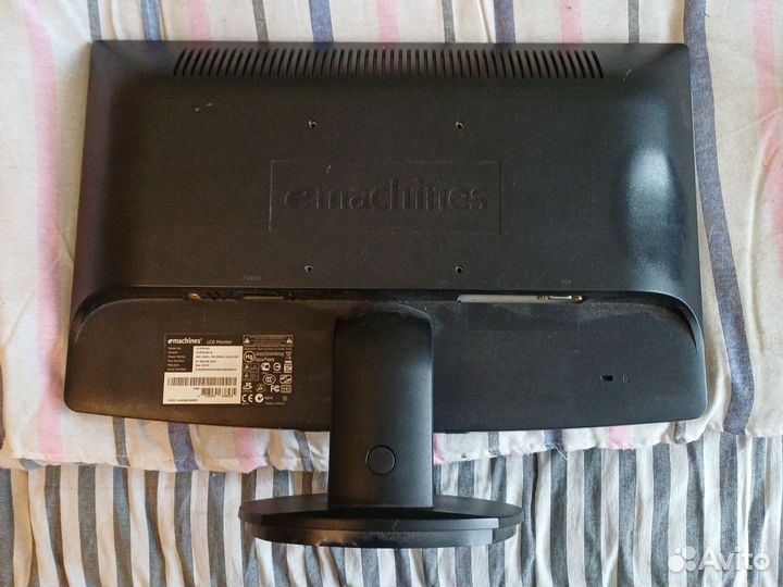 Монитор emachines