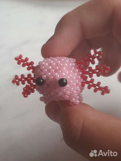 Аксолотль из бисера амигуруми