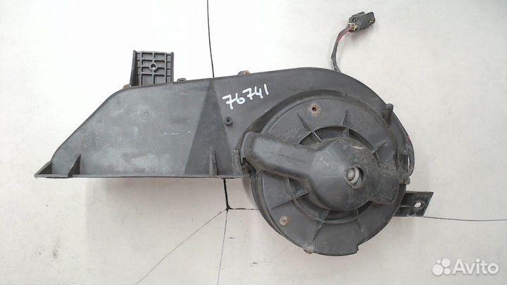 Двигатель отопителя Mazda Bongo Friendee, 1997