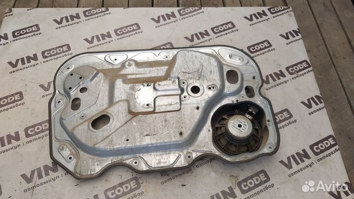 Экран передней правой двери Ford Kuga 1