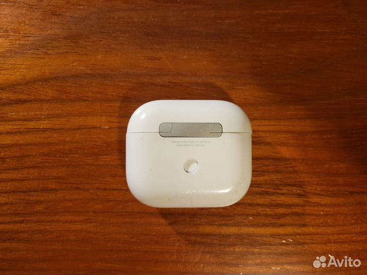 Airpods 3 (Кейс и правый наушник)