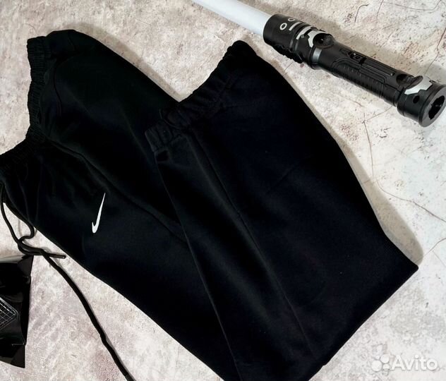 Спортивные костюмы Nike