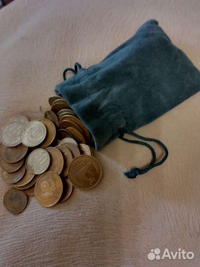 Манеты СССР продам цена договорная