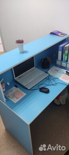 Стойка ресепшн