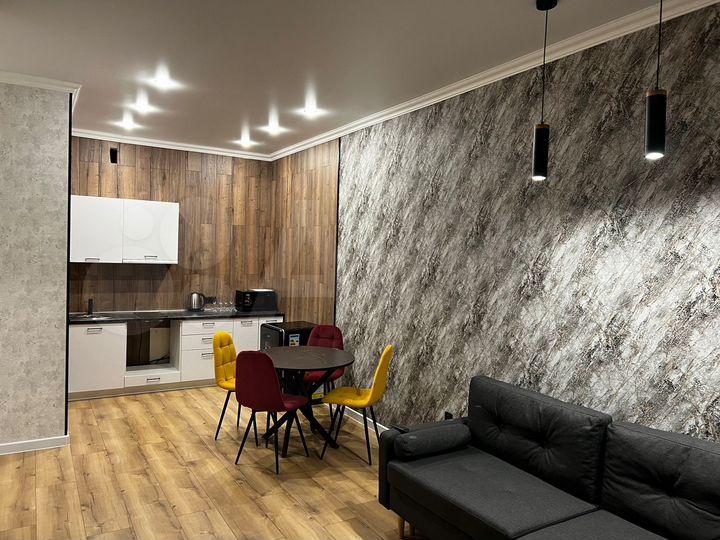 2-к. квартира, 55 м², 16/21 эт.